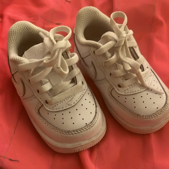 Nike air size 4c toddler white - Picture 4 of 5